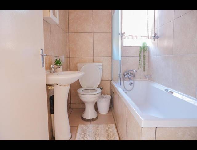 2 BEDROOM APARTMENT FOR SALE IN ELANDSPARK